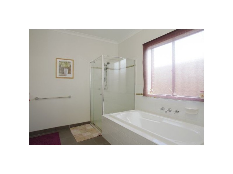 6 Mentha Court, Corio VIC 3214