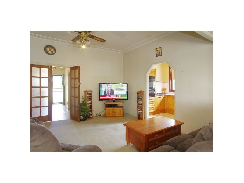 7 Pine Avenue, North Shore VIC 3214