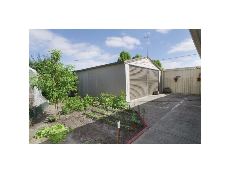 15 Coleraine Crescent, Corio VIC 3214