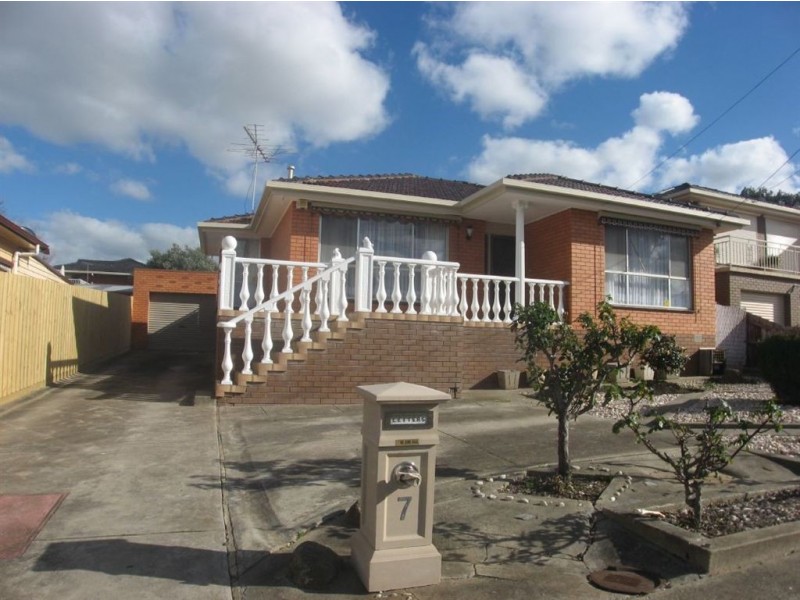 7 Downie Crescent, Hamlyn Heights VIC 3215