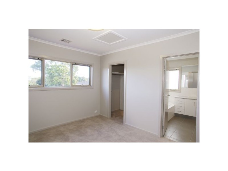 15A Korumburra Avenue, Norlane VIC 3214