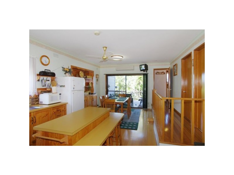 16 Aintree Road, Bell Post Hill VIC 3215