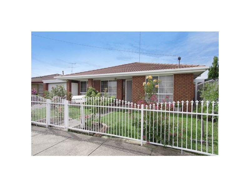 12 Caldermeade Road, Corio VIC 3214