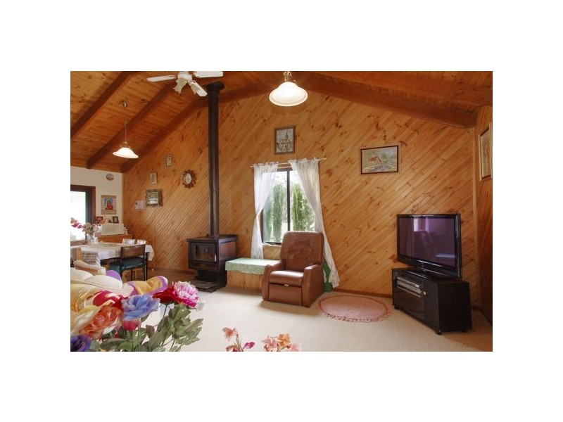 1546 Dalesford- Trentham Road, Lyonville VIC 3461