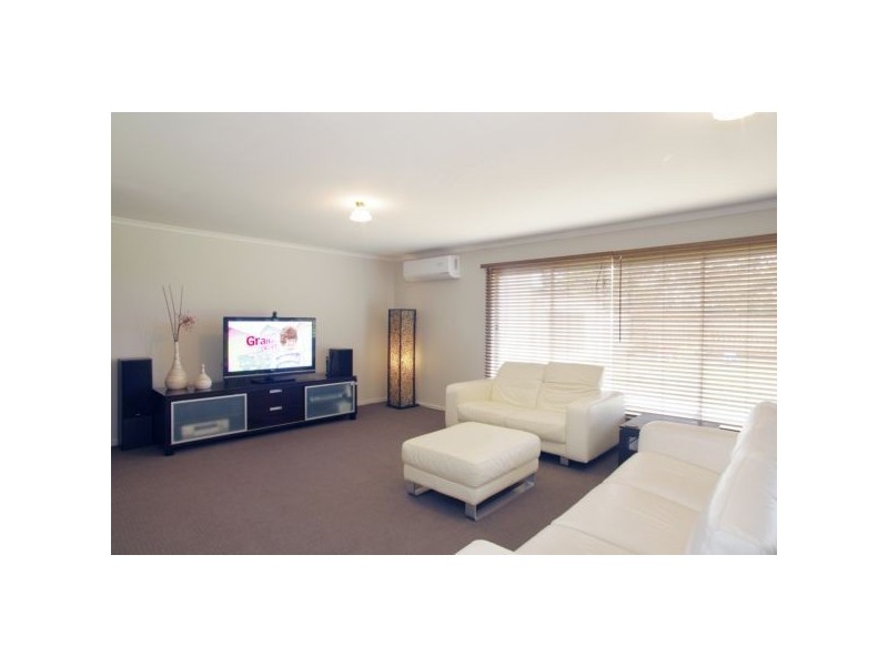 10 Castle Court, Bell Park VIC 3215