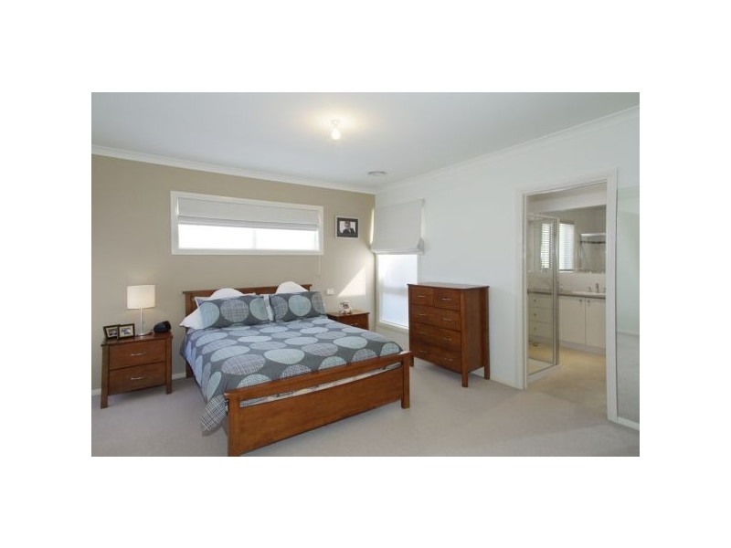 9 Prestige Avenue, Bell Park VIC 3215