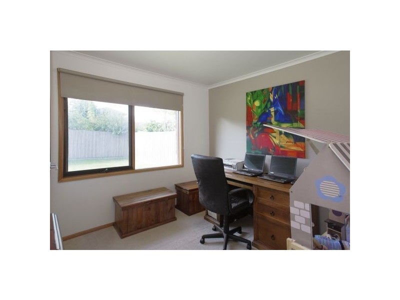 82 Nanworen Crescent, Bell Park VIC 3215