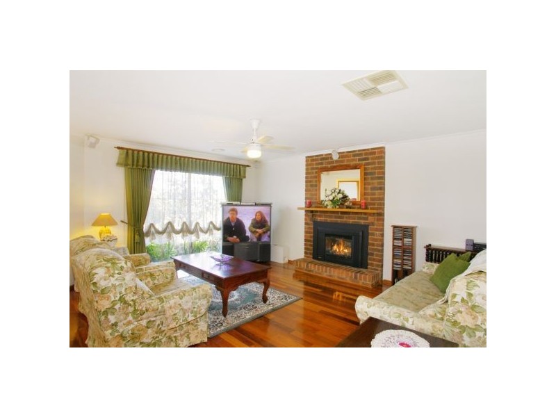 14 Coakley Crescent, Lovely Banks VIC 3221