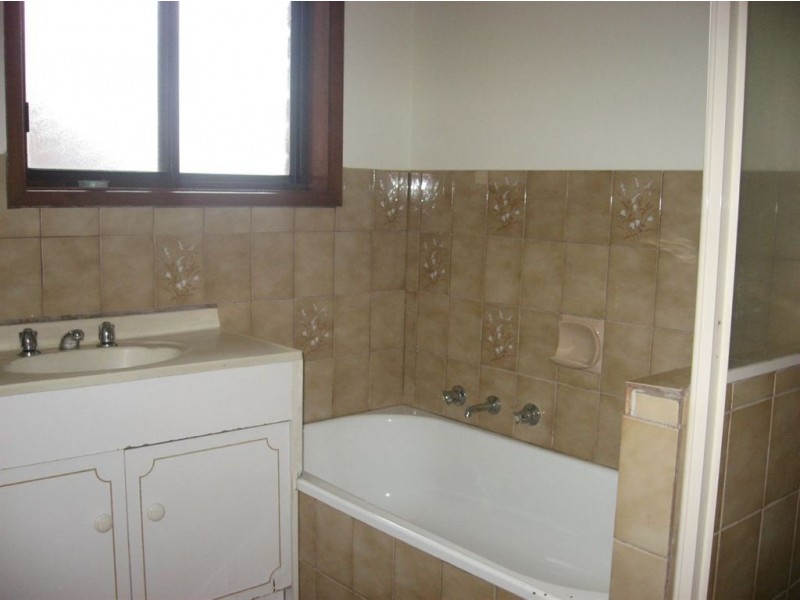 2/228 Anakie Road, Bell Park VIC 3215