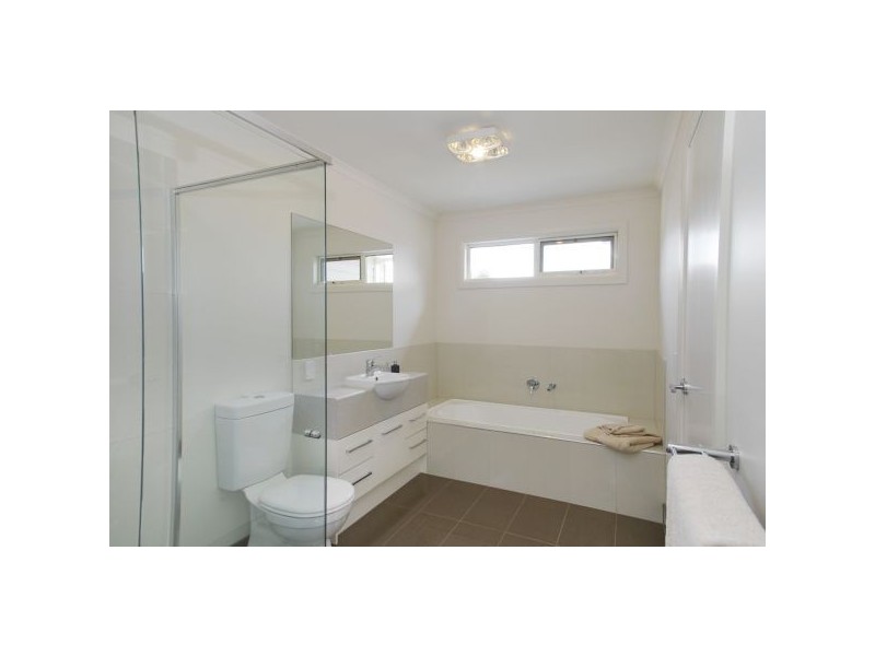 10 Little Fenwick Street, Geelong VIC 3220