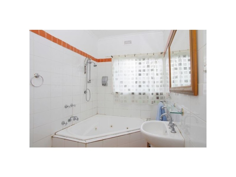 33 Spruhan Avenue, Norlane VIC 3214