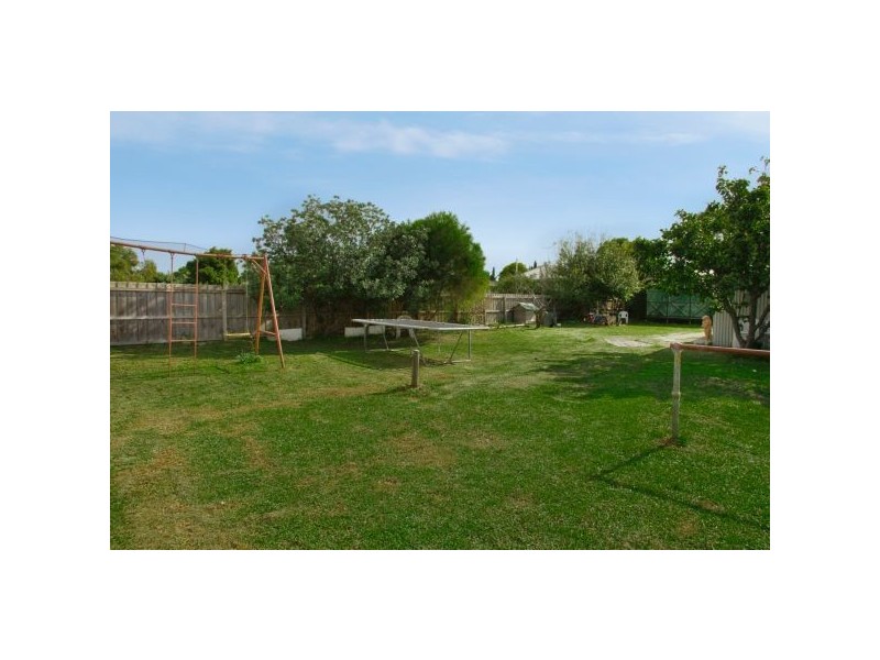 33 Spruhan Avenue, Norlane VIC 3214