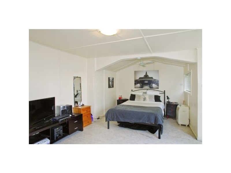 18 Gull Street, Norlane VIC 3214