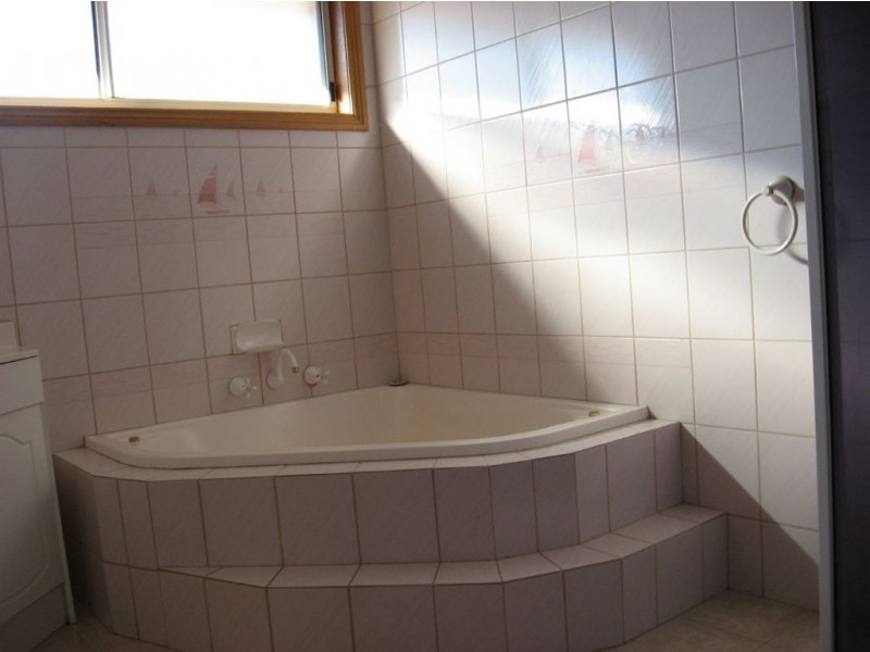 25 Aintree Road, Bell Post Hill VIC 3215