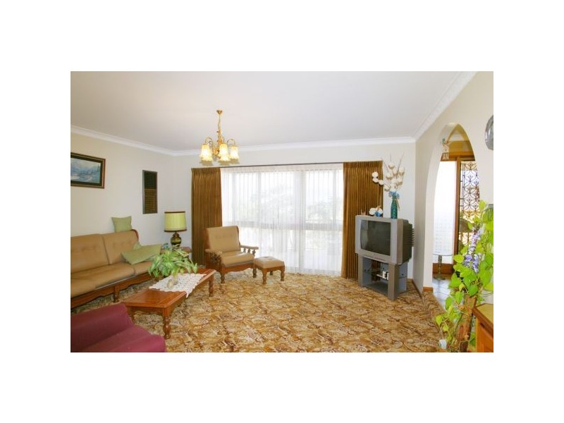 38 Eagleview Crescent, Bell Post Hill VIC 3215