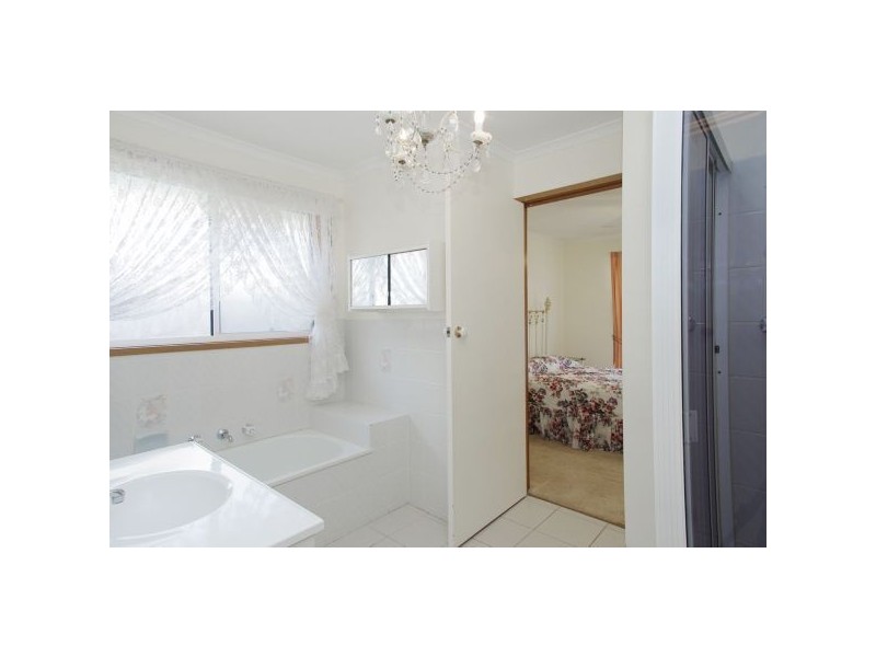 12 Caldermeade Road, Corio VIC 3214