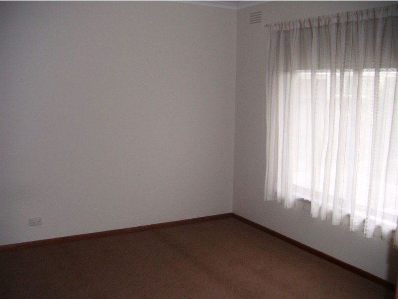 2/16 Katoomba Court, Hamlyn Heights VIC 3215