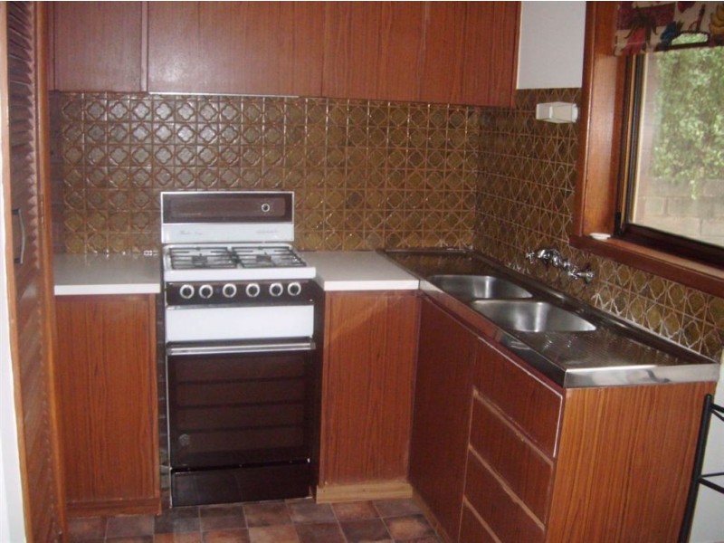 2/16 Katoomba Court, Hamlyn Heights VIC 3215