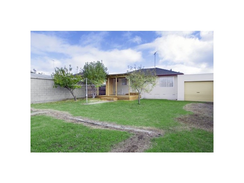 24 Korumburra Close, Norlane VIC 3214