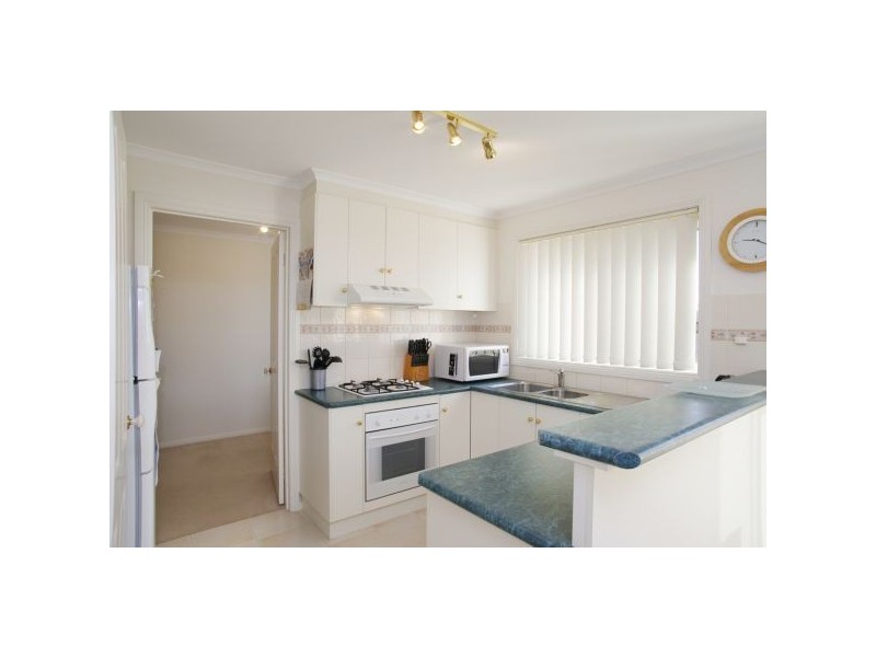 39 Meadenhall Drive, St Albans Park VIC 3219