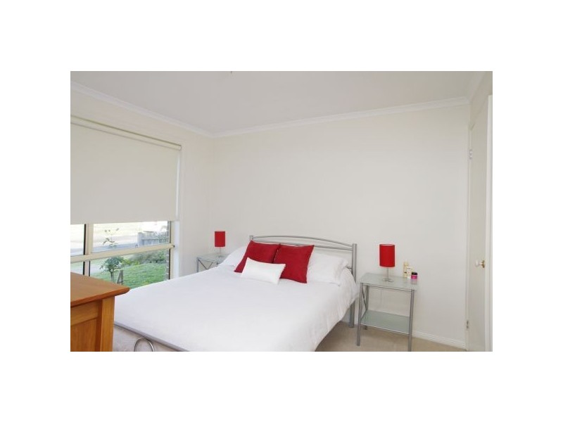 39 Meadenhall Drive, St Albans Park VIC 3219