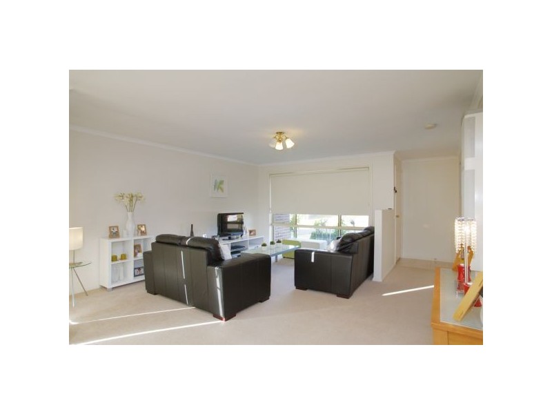 39 Meadenhall Drive, St Albans Park VIC 3219