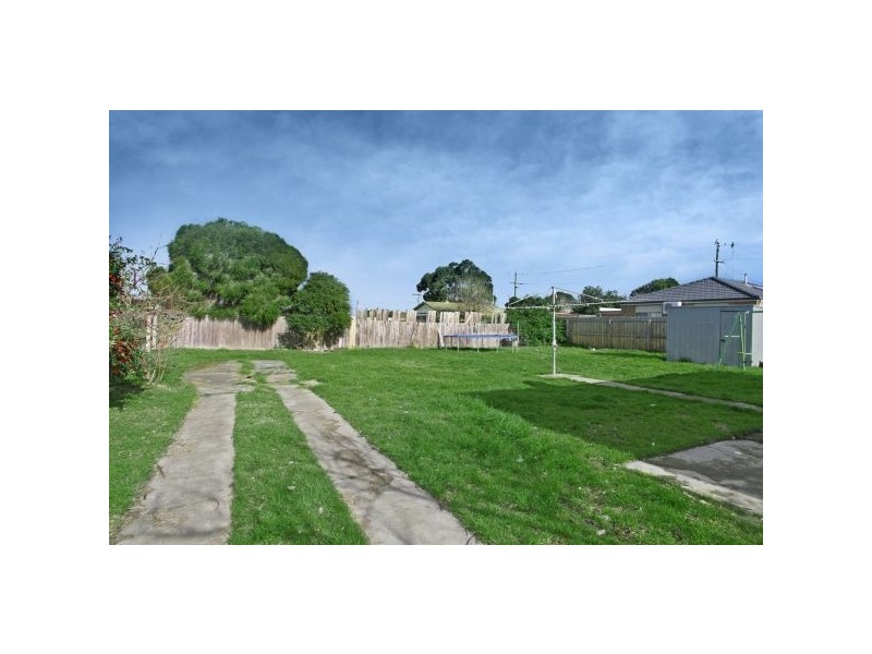 11 Denver Street, Norlane VIC 3214