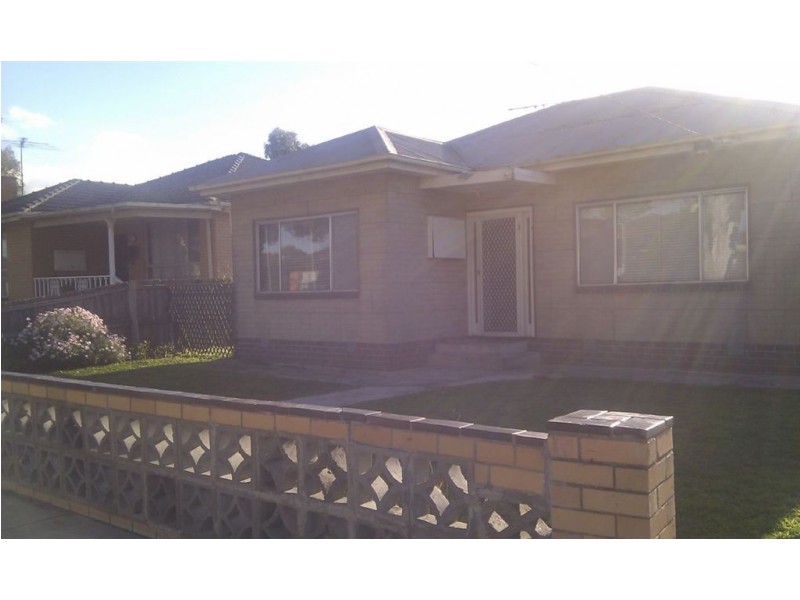 9 Maple Crescent, Bell Park VIC 3215