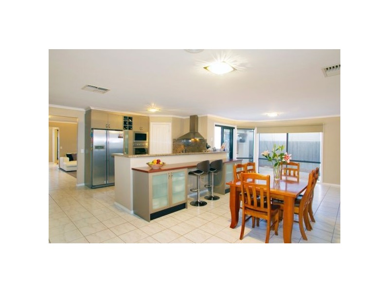 9 Viola Close, Bell Park VIC 3215