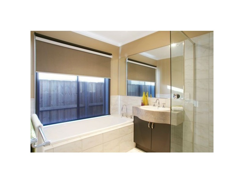 9 Viola Close, Bell Park VIC 3215