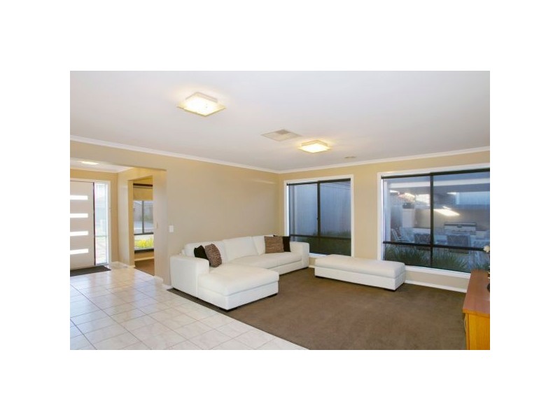 9 Viola Close, Bell Park VIC 3215