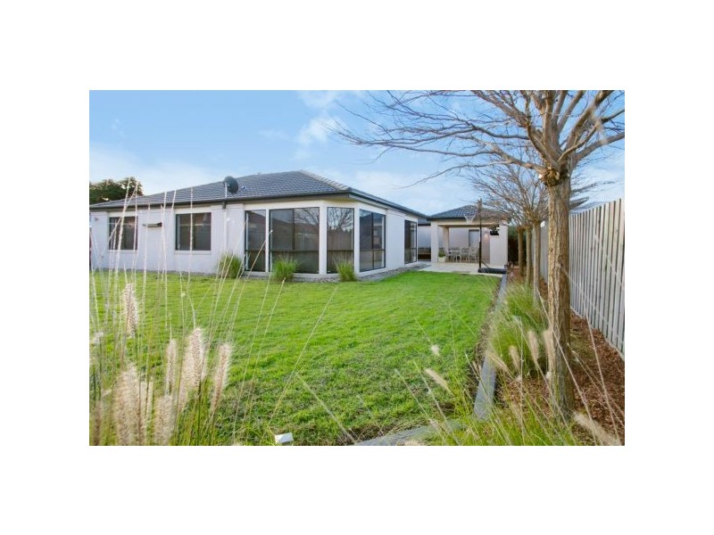 9 Viola Close, Bell Park VIC 3215