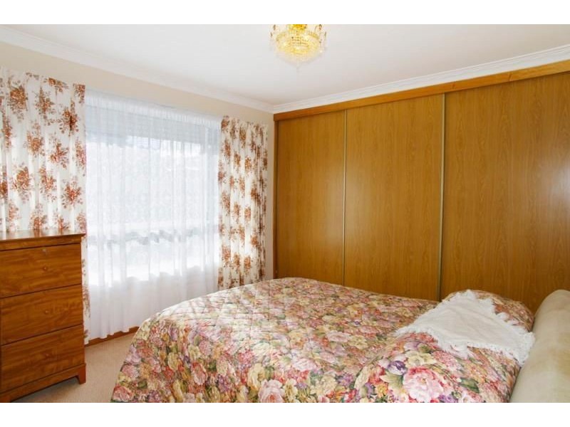 11 Alkoomi Avenue, Hamlyn Heights VIC 3215