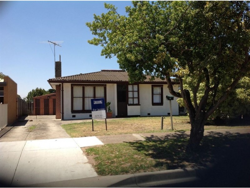 31 Wisteria Grove, Norlane VIC 3214