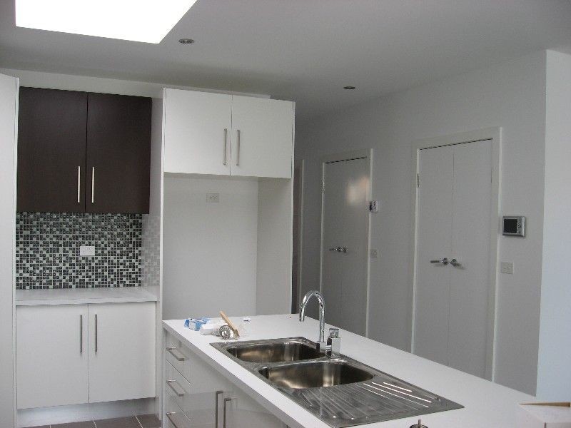 2/4 Braund Avenue, Bell Post Hill VIC 3215