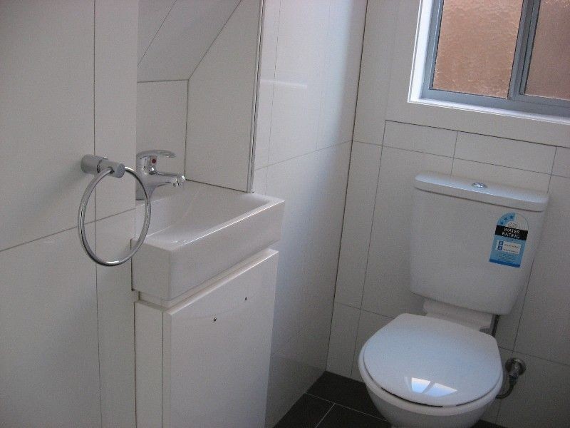 2/4 Braund Avenue, Bell Post Hill VIC 3215