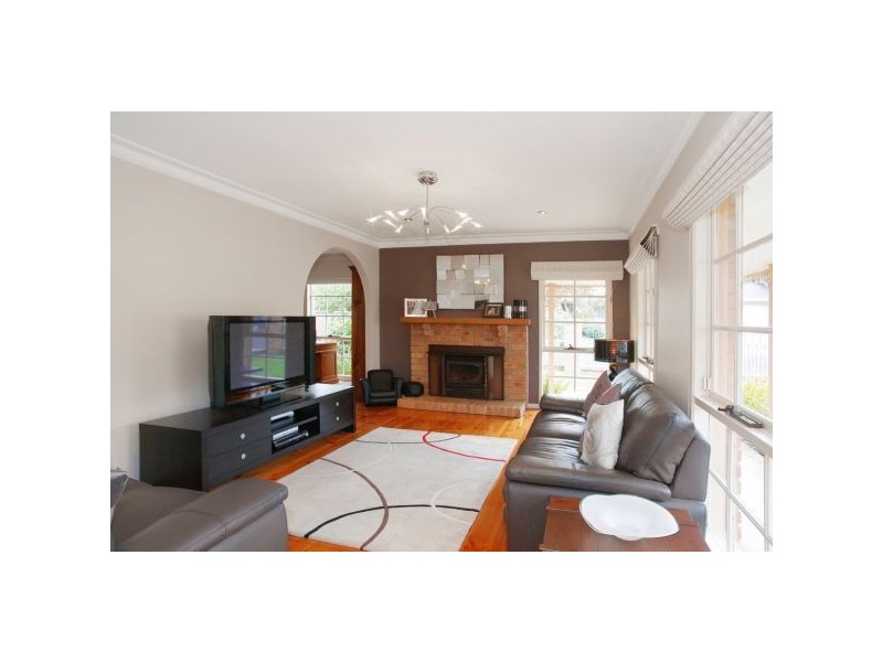 10 Wilks Street, Hamlyn Heights VIC 3215