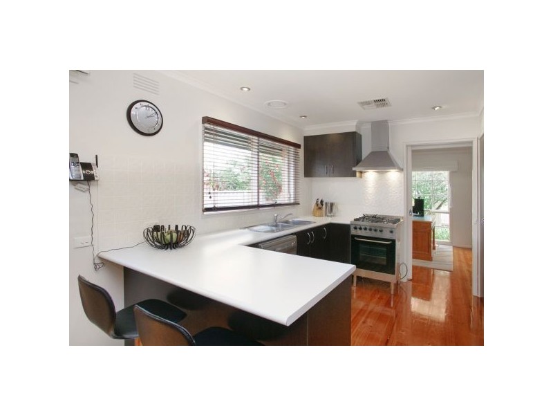 10 Wilks Street, Hamlyn Heights VIC 3215