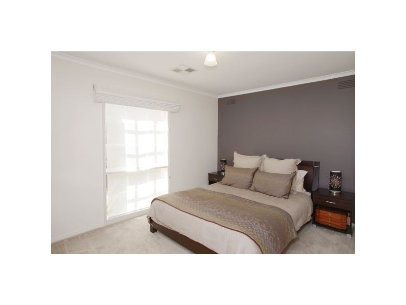 10 Wilks Street, Hamlyn Heights VIC 3215