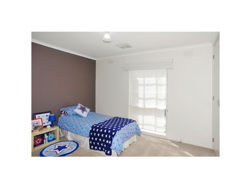 10 Wilks Street, Hamlyn Heights VIC 3215