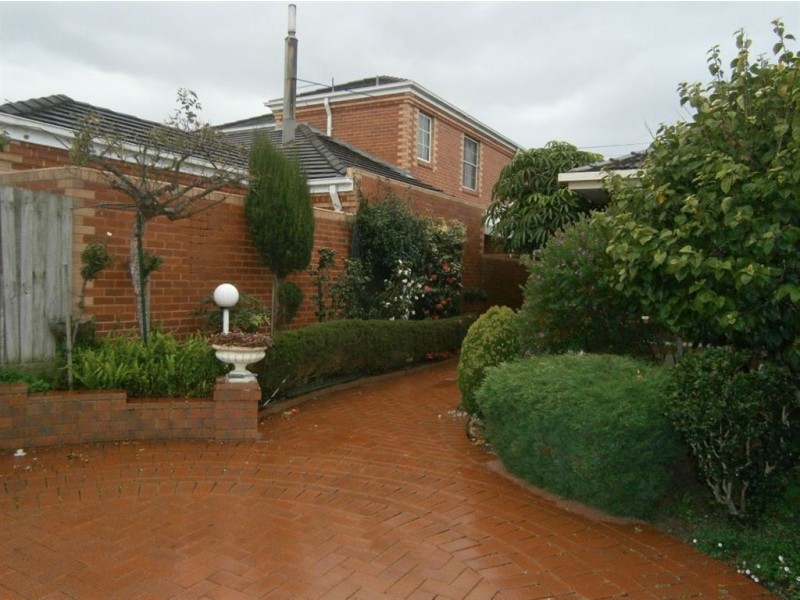 3 Leila Crescent, Bell Post Hill VIC 3215