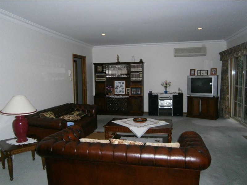 3 Leila Crescent, Bell Post Hill VIC 3215