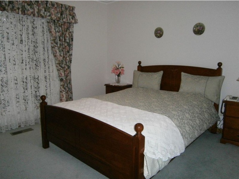 3 Leila Crescent, Bell Post Hill VIC 3215