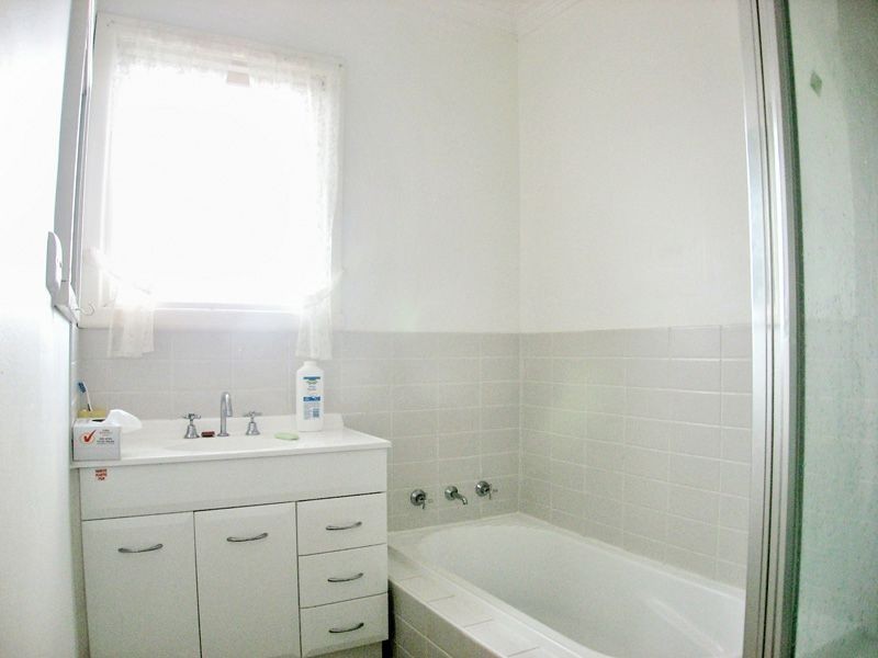 10 Rodbrough Crescent, Corio VIC 3214