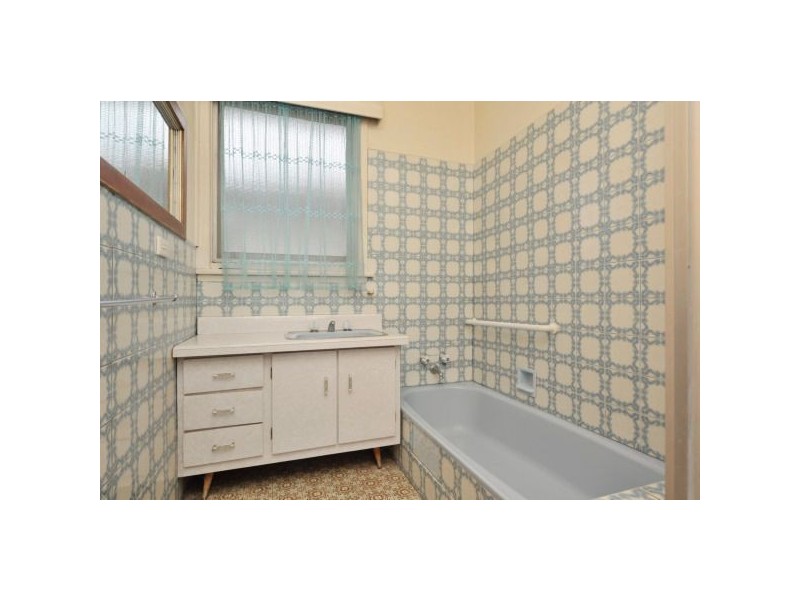 30 Walsgott Street, North Geelong VIC 3215