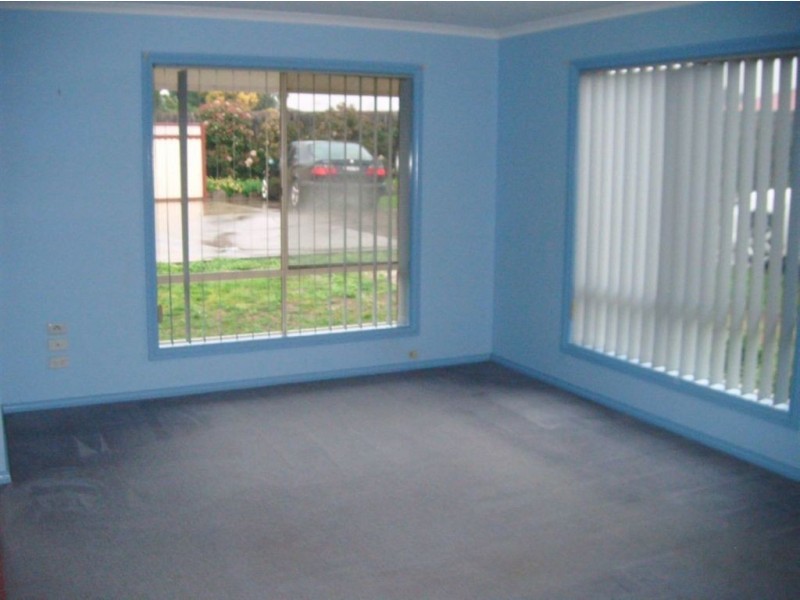 2/12-14 Karlovac Court, Bell Park VIC 3215