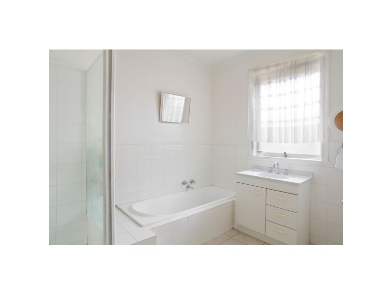 204 Thompson Road, North Geelong VIC 3215