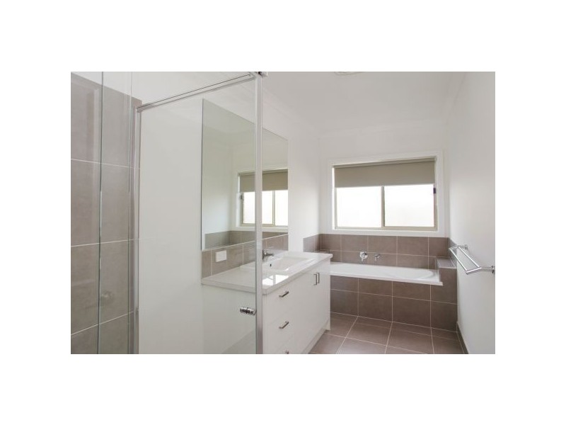 2/62 Olympic Avenue, Norlane VIC 3214