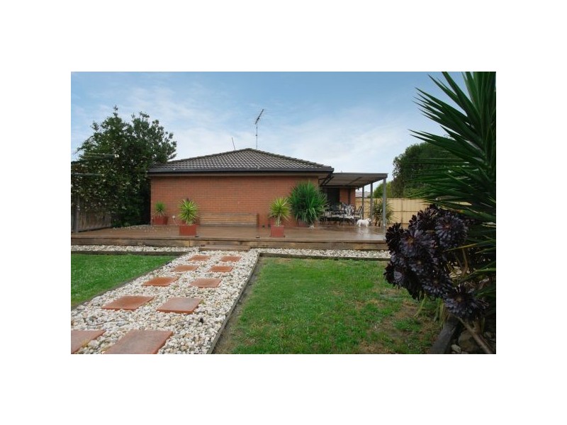 6 Karlovac Court, Bell Park VIC 3215