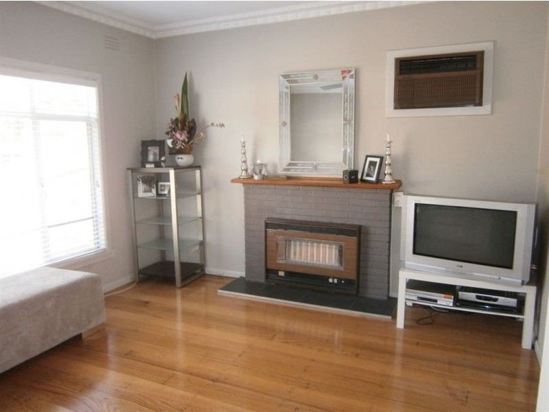 10 Itkeston Street, Herne Hill VIC 3218